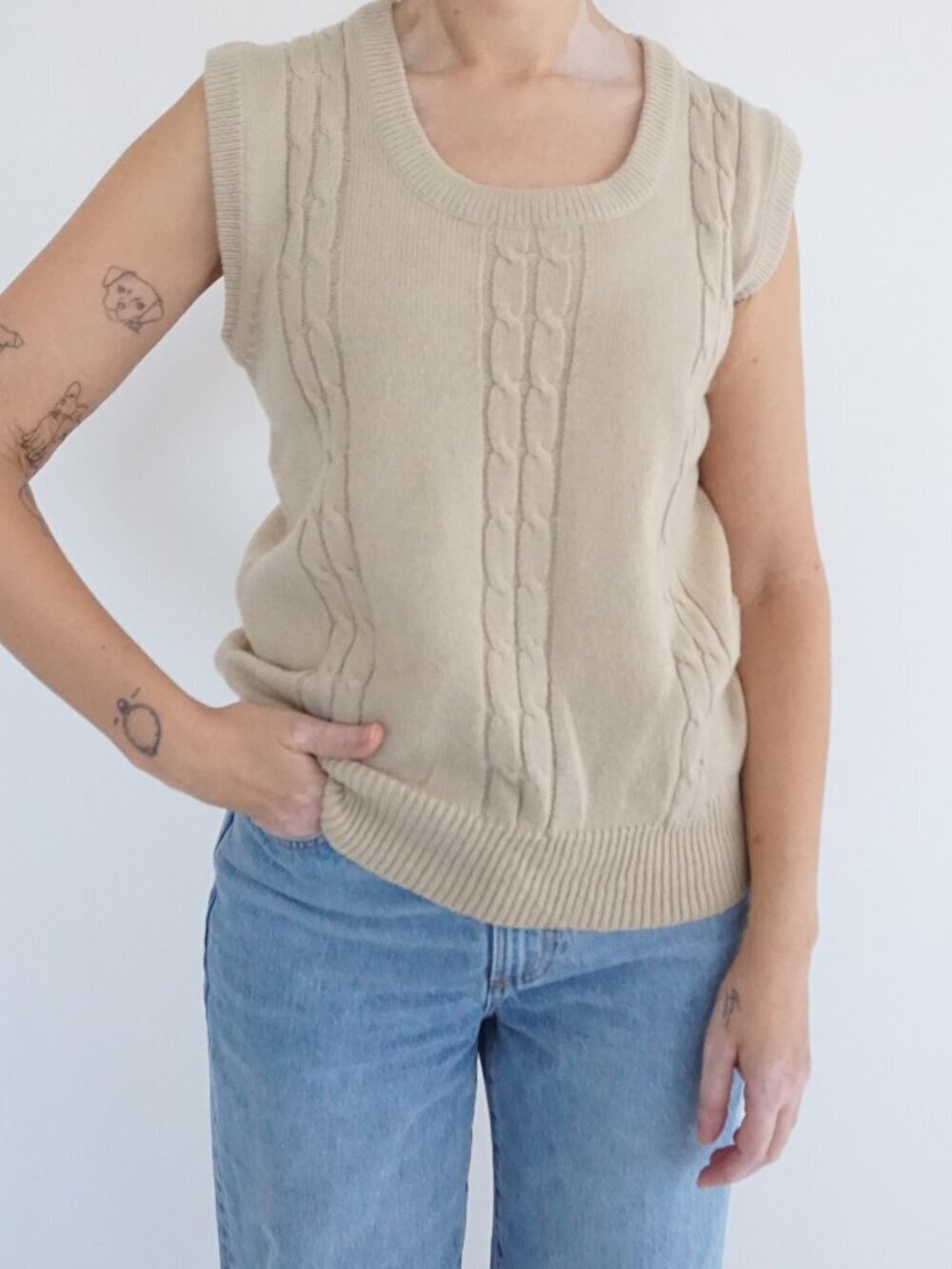 Vintage Cellini Beige Cable Knit Sleeveless Sweater Vest Minimalist Preppy L